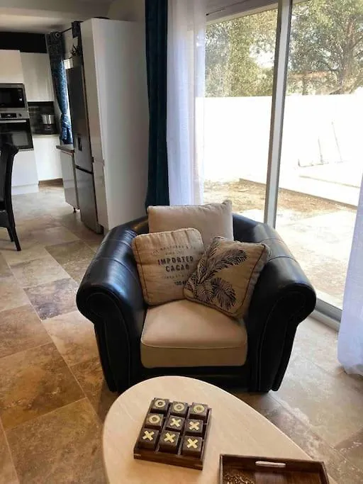 Villa Les Romarins Saint Didier  France