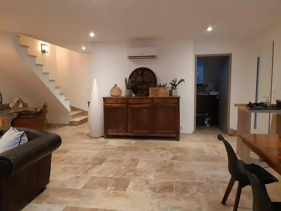 Villa Les Romarins Saint Didier  France